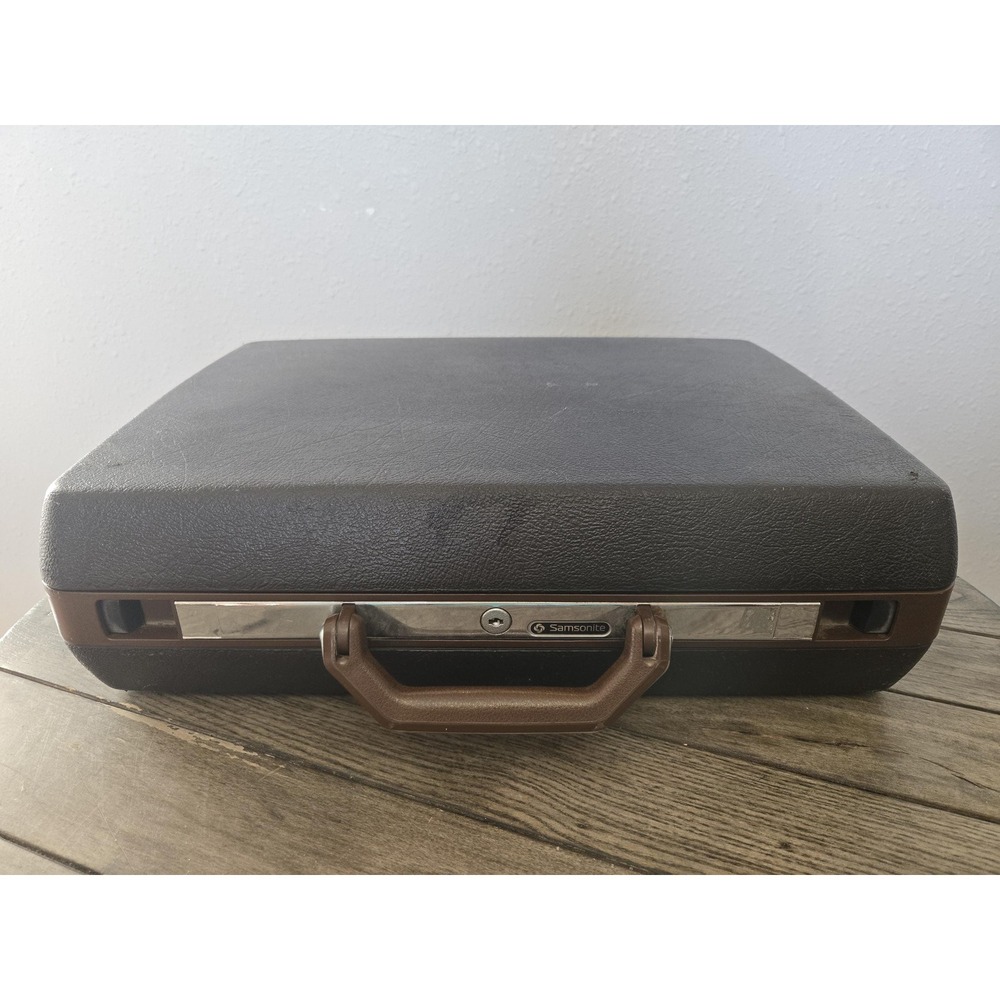 Vintage Samsonite Broker Brown Attache Briefcase 17" X 13" X 5" No Key Business